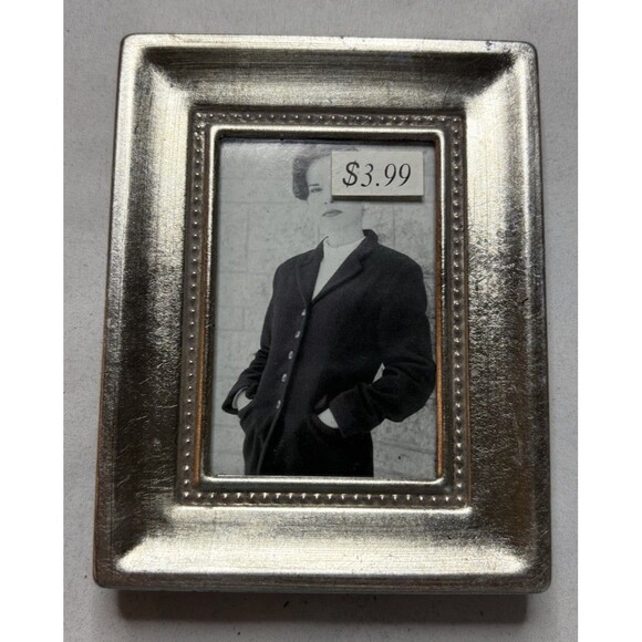 Fetco Other - Vintage Mini Silver Tone Wood, Felt, Plastic Picture Frame Holds 2"x 3" Photo